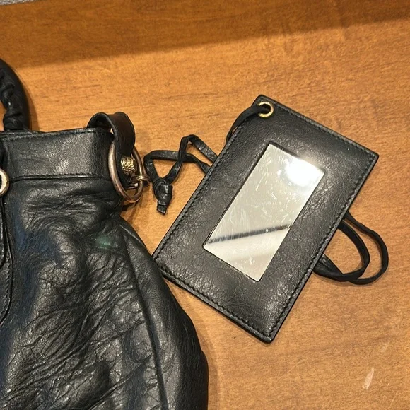Balenciaga Black Shoulder Bag with Distressed Leather - Picture 3 of 9
